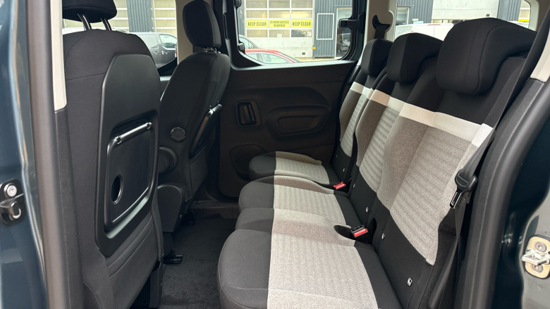 Citroen Berlingo 100kW Plus XL 52kWh 5dr Auto [7 Seat] Electric Estate